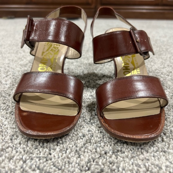 Salvatore Ferragamo Brown Leather Strappy Heel Sandals Italy Made Womens Size 6 - Picture 2 of 11